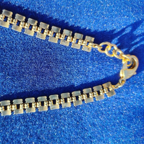 LULU FROST Winged Glory Necklace - Picture 6 of 16